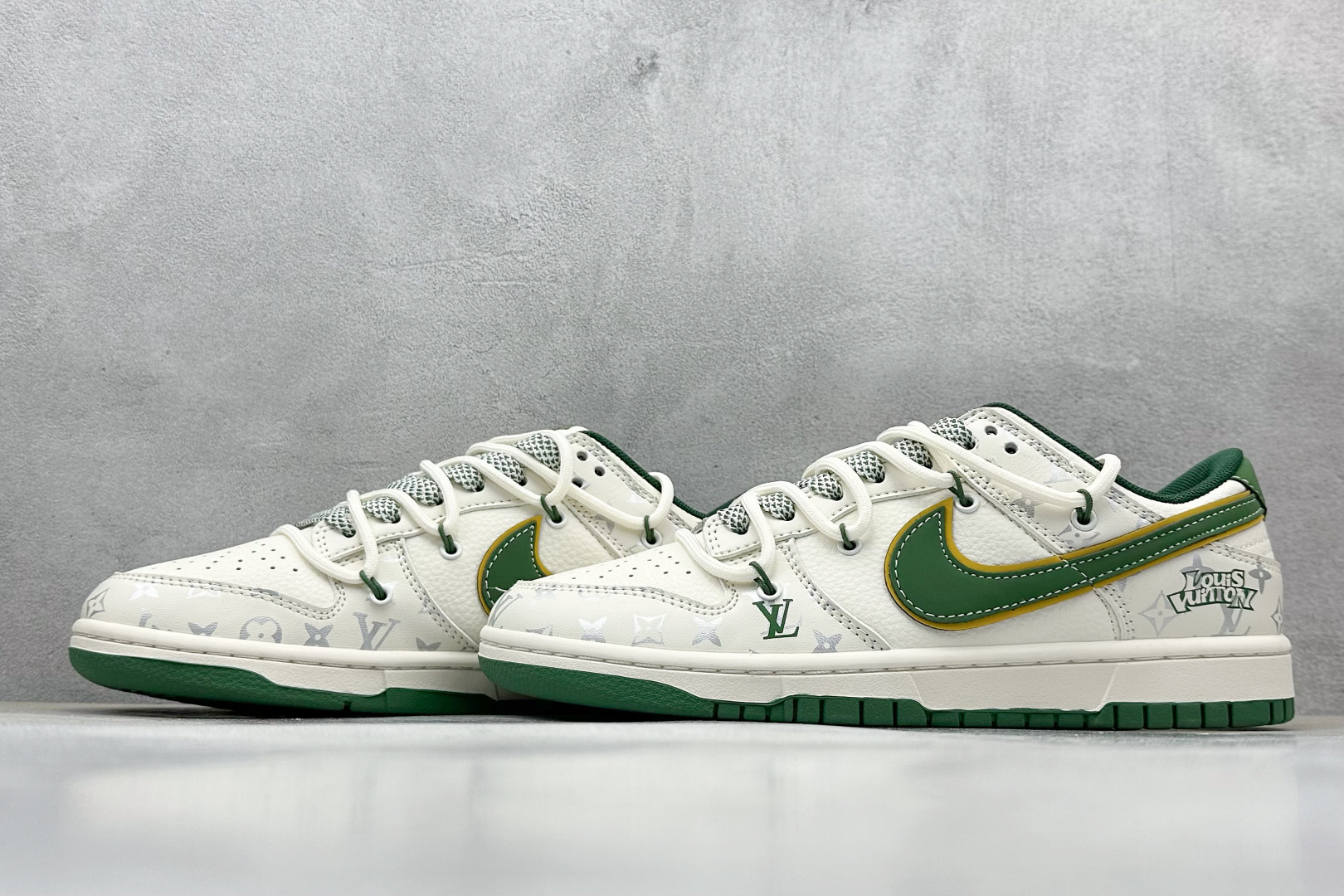 Nike SB Dunk Low LV联名 绑带绿勾 周年高端定制 低帮休闲板鞋 DM6868-103
