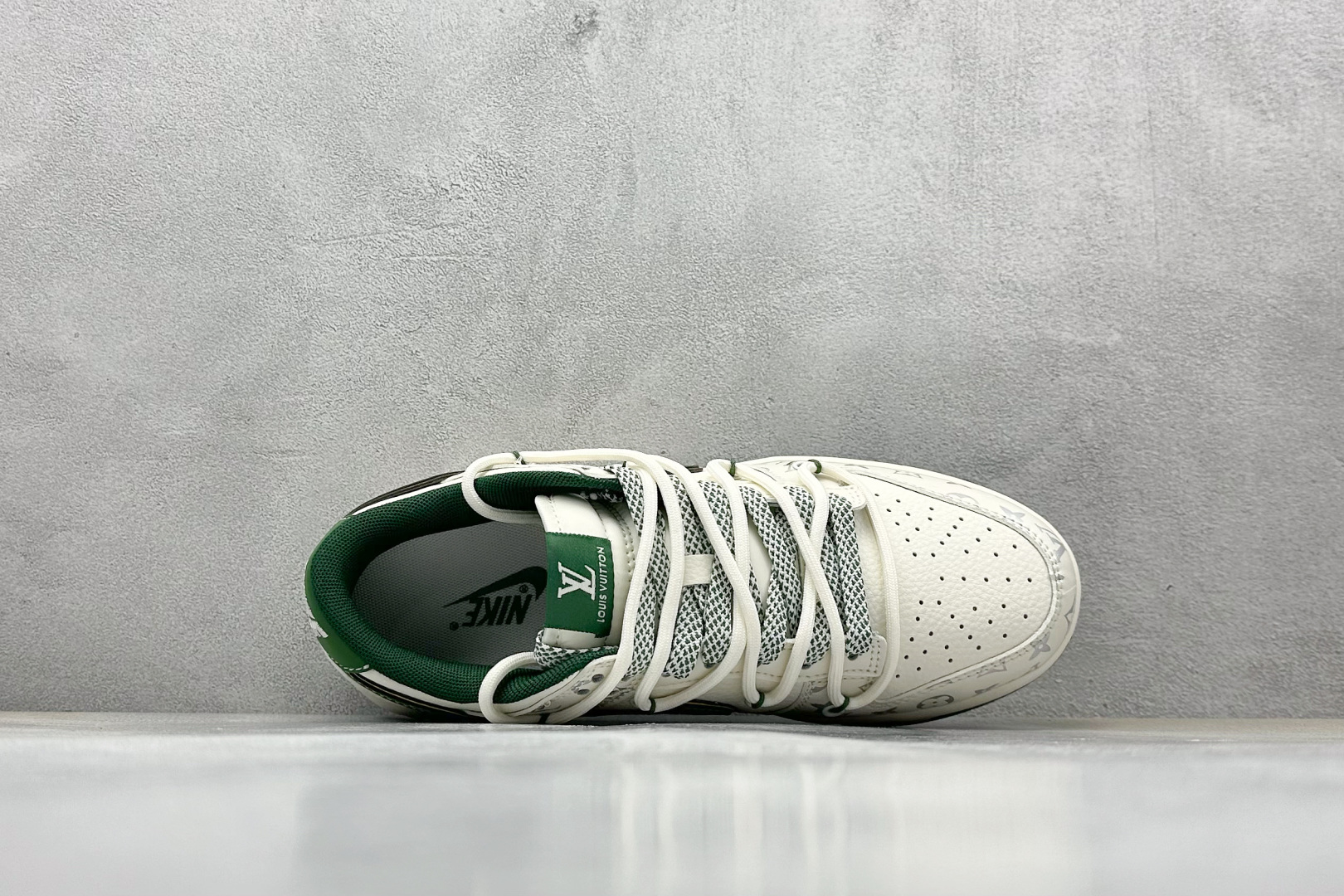 Nike SB Dunk Low LV联名 绑带绿勾 周年高端定制 低帮休闲板鞋 DM6868-103