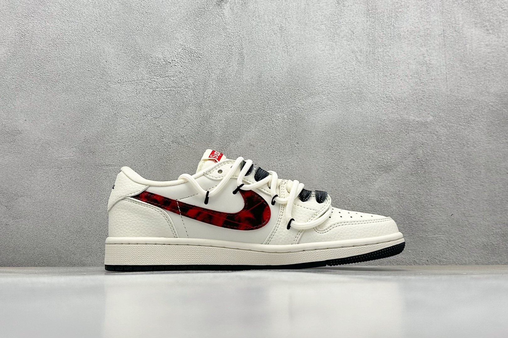 Travis Scott x Fragment Design x Air Jordan 1 Low OG SP AJ1 Supreme联名 红黑勾抽绳 低帮文化休闲板鞋 DM6868-109