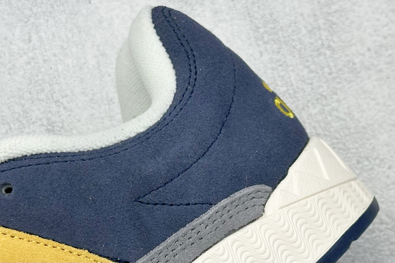 TG版 Adidas Adimatic Low 马蒂奇系列低帮 复古鲨鱼面包鞋运动休闲滑板板鞋 ID0999
