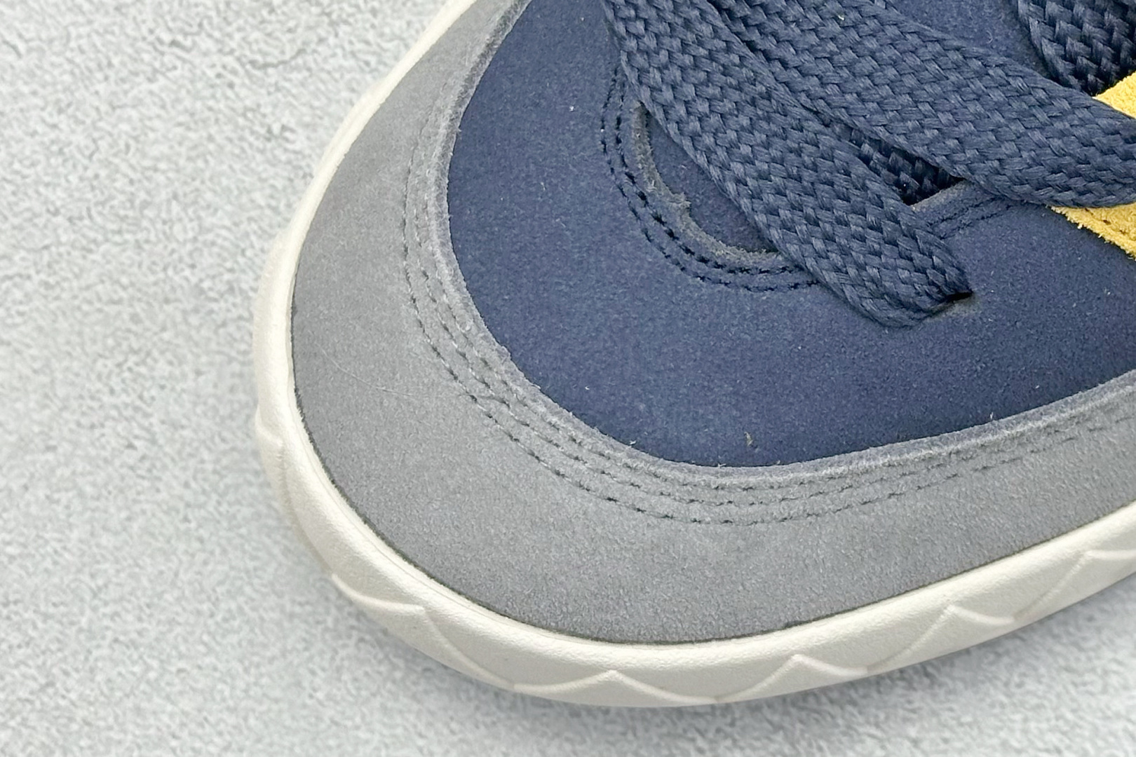 TG版 Adidas Adimatic Low 马蒂奇系列低帮 复古鲨鱼面包鞋运动休闲滑板板鞋 ID0999