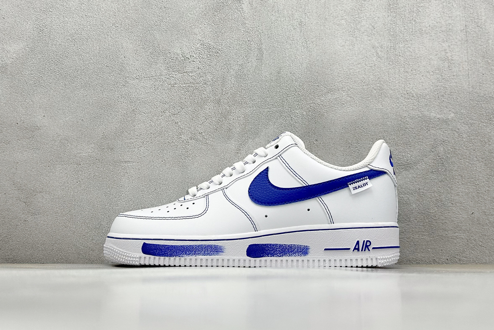  
Nike Air Force 1 Low 07 白蓝
原楦头原纸板 打造纯正低帮空军版型
专注外贸渠
