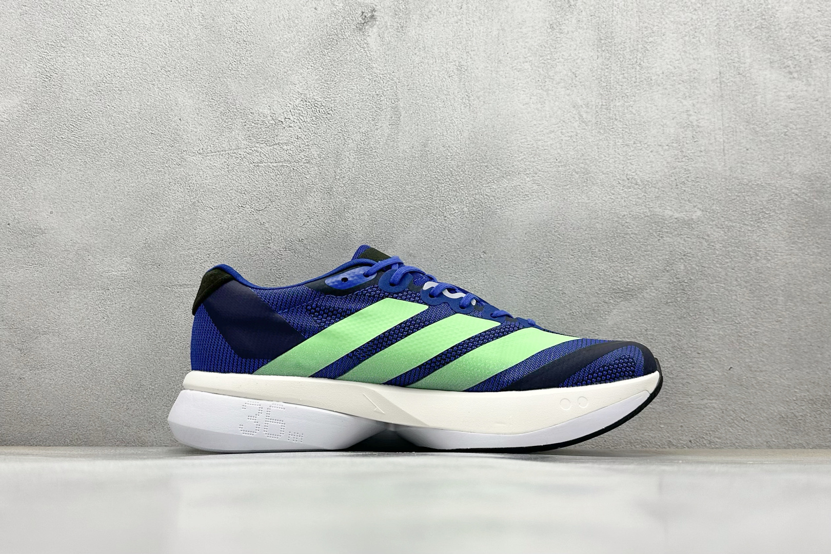  
Adidas Adizero Boston 13 阿迪透气低帮跑步鞋

货号：JS4944
尺码：