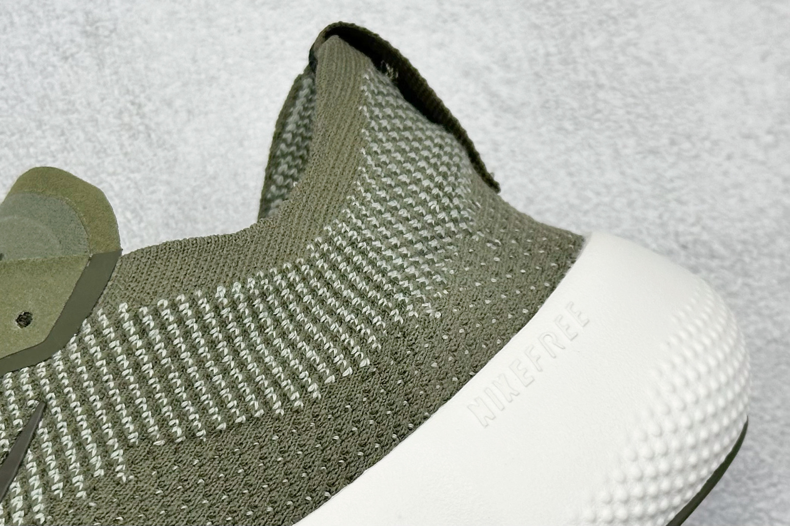  
Nike Free 2025 耐克新款飞织面
透气缓震运动跑鞋 官方同步出货 
飞织鞋面提供出色的弹
