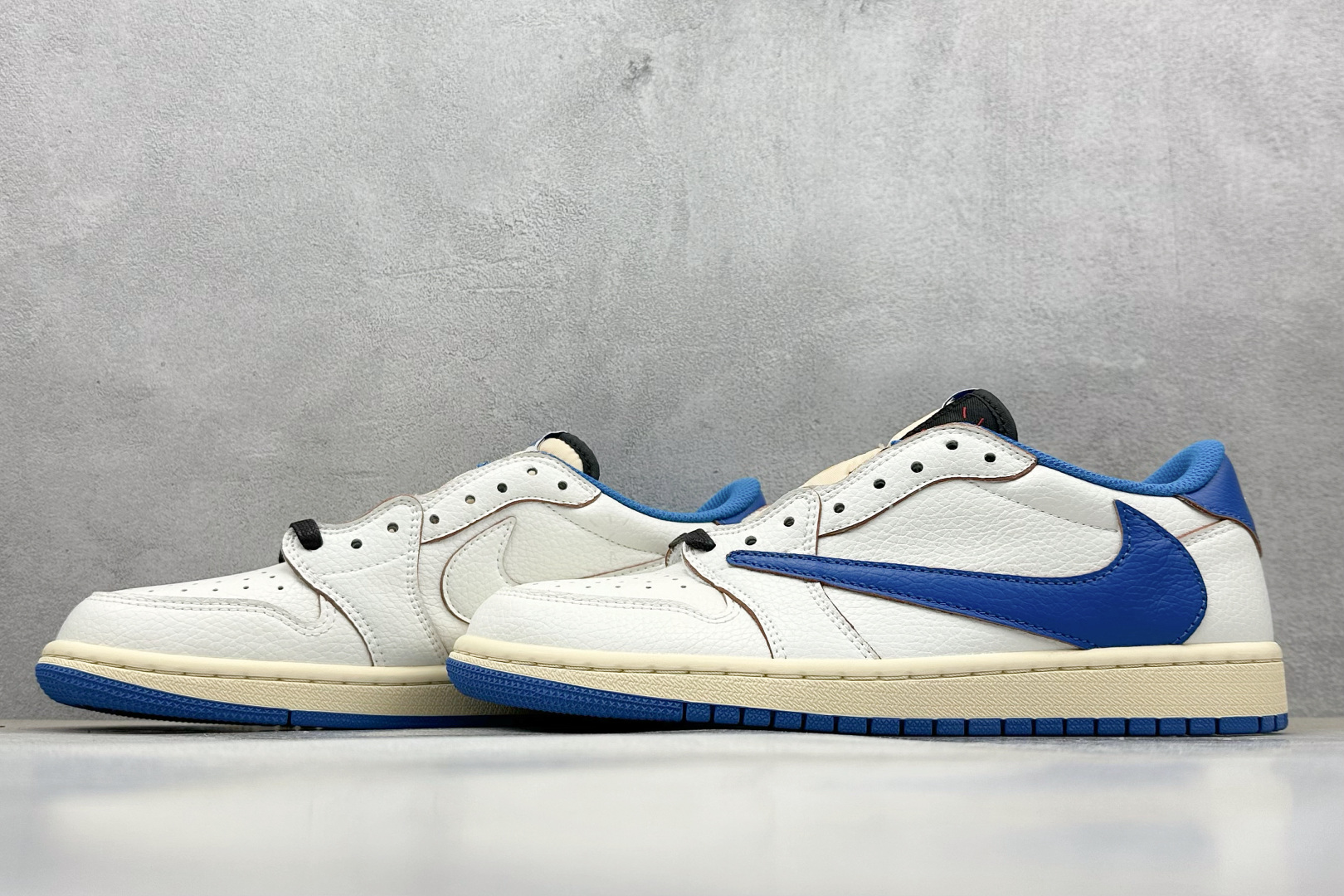 终端放店
F性价比 Travis Scott x Air Jordan AJ1 Low OG SP T