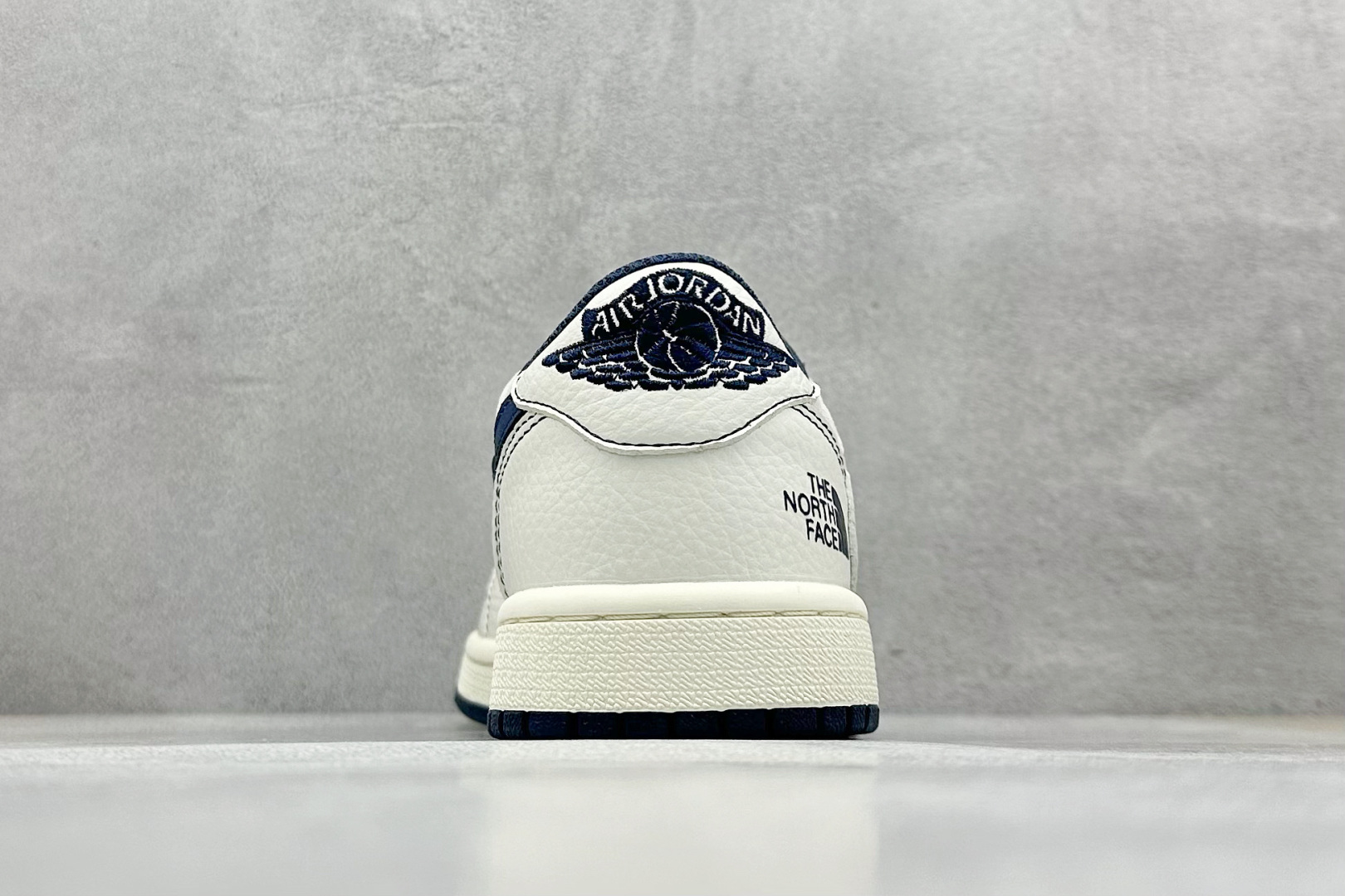 终端放店
SC版 Travis Scott x Fragment Design x Air Jorda