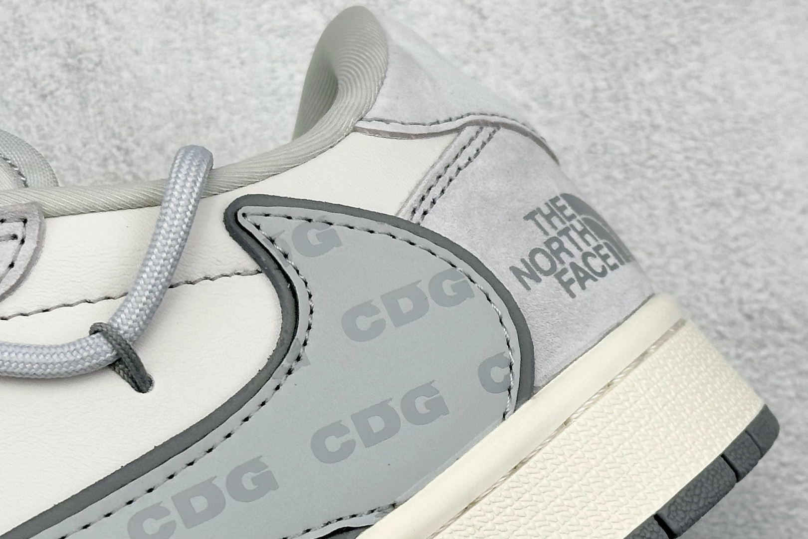 终端放店
XC版 Travi Scott x Fragment Design x Air Jordan