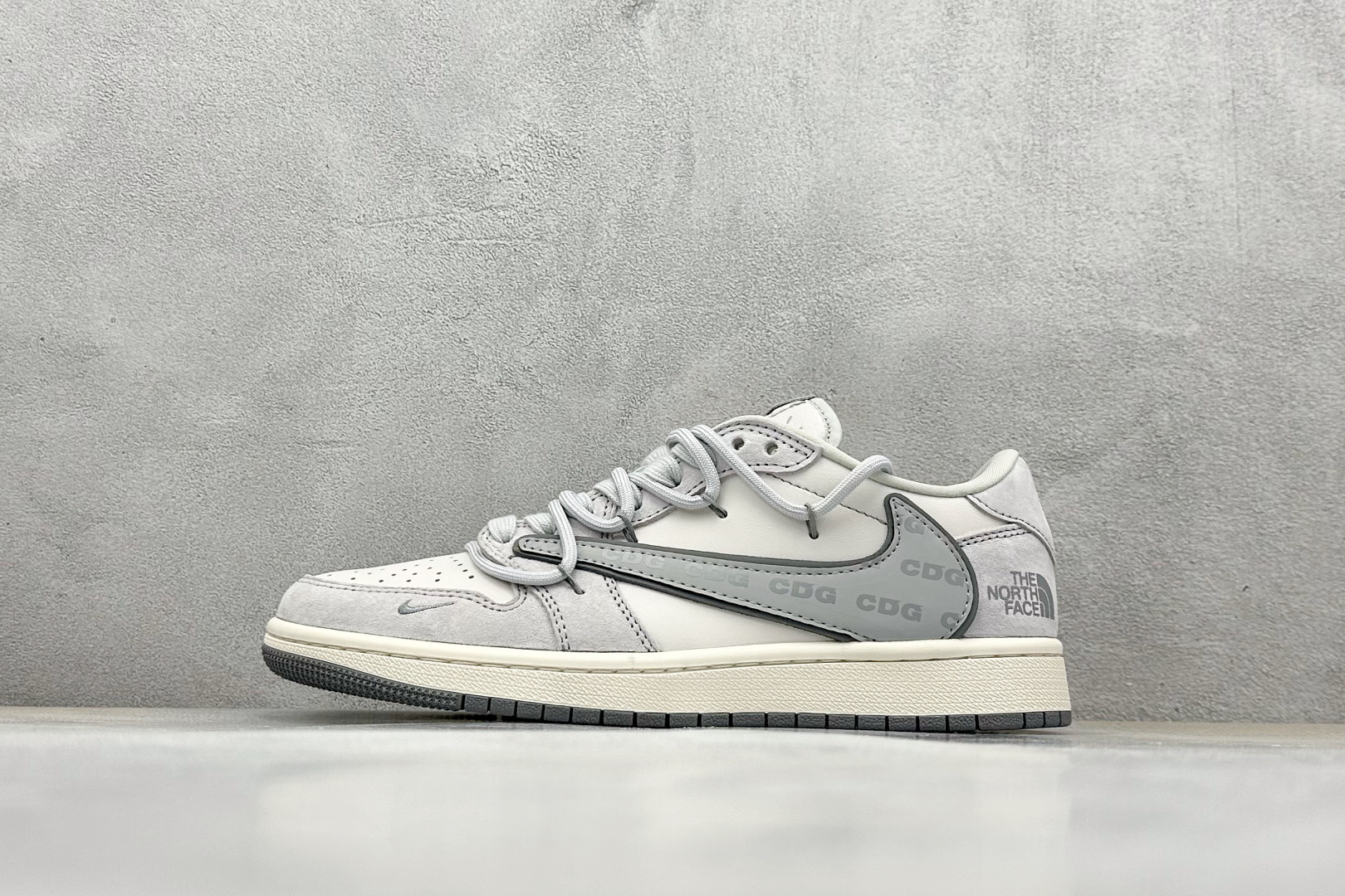 终端放店
XC版 Travi Scott x Fragment Design x Air Jordan