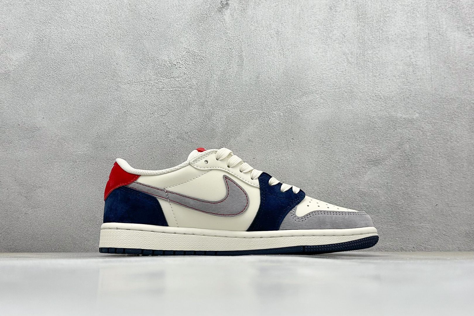 Travi Scott x Nike Air Jordan 1 Low x GUCCI Air Jordan 1 Low 反转米蓝红倒钩 DM7866-039