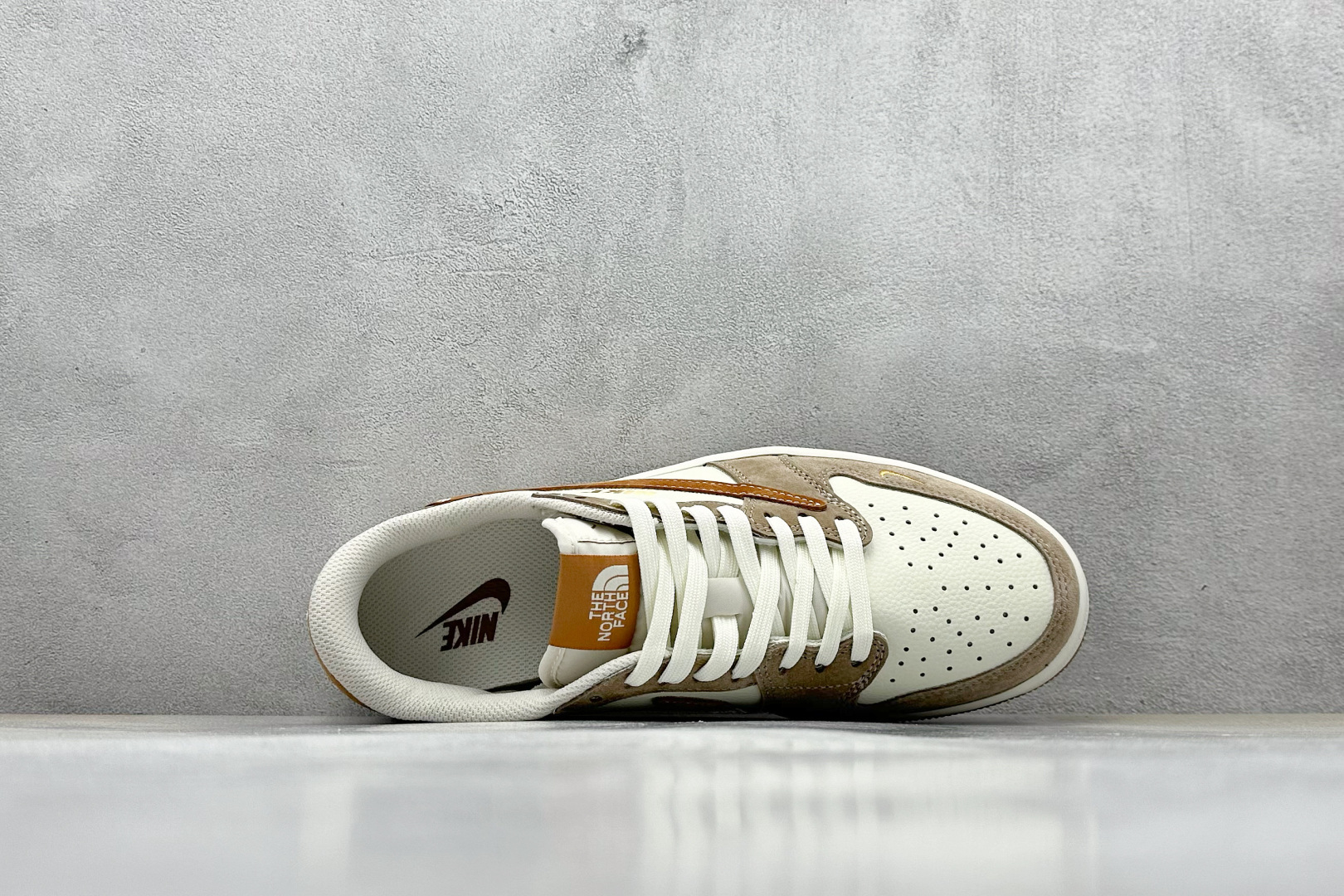 终端放店
XC版 Travis Scott x Fragment Design x Air Jorda