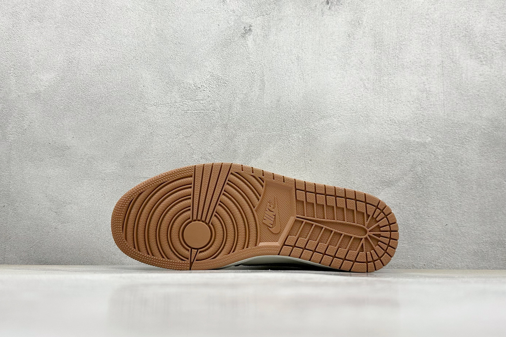 终端放店
XC版 Travis Scott x Fragment Design x Air Jorda