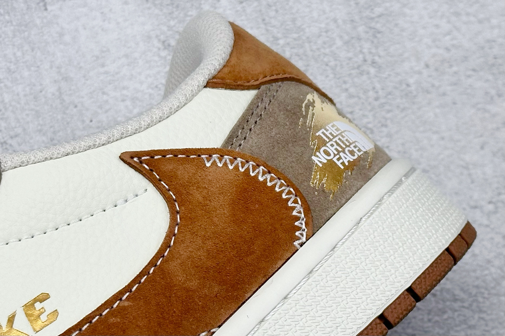 终端放店
XC版 Travis Scott x Fragment Design x Air Jorda