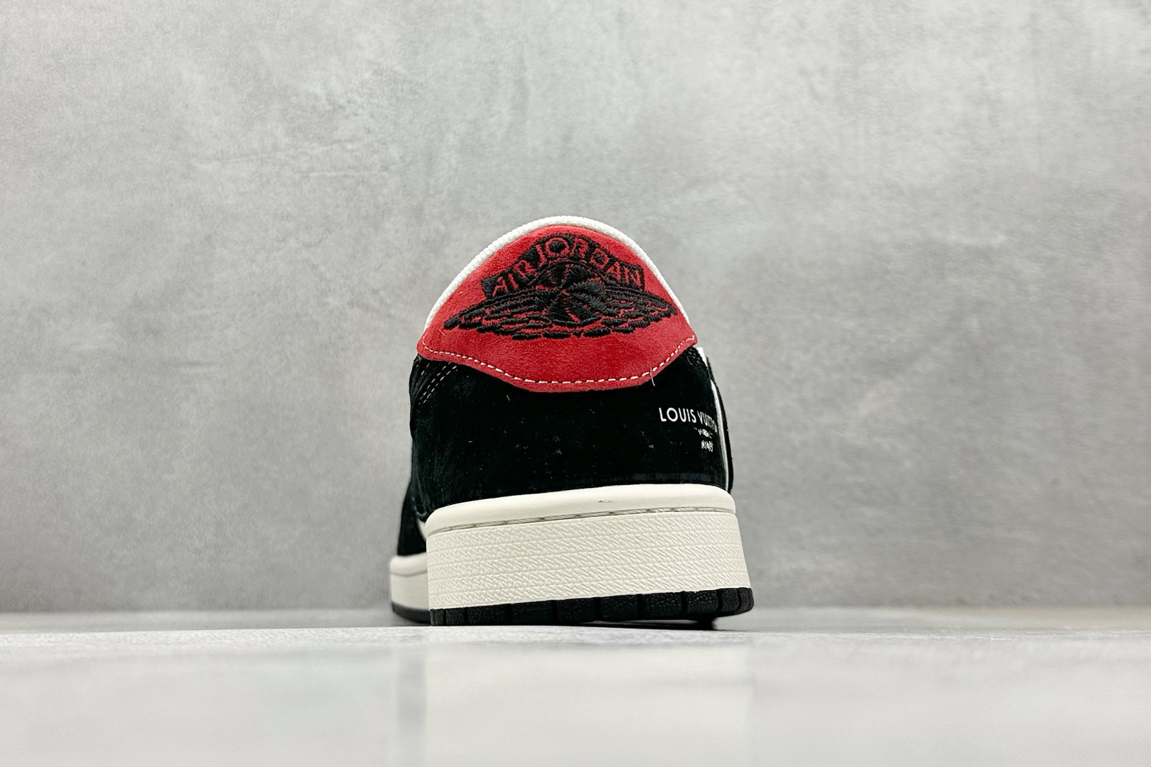 终端放店
XC版 Travis Scott x Fragment Design x Air Jorda