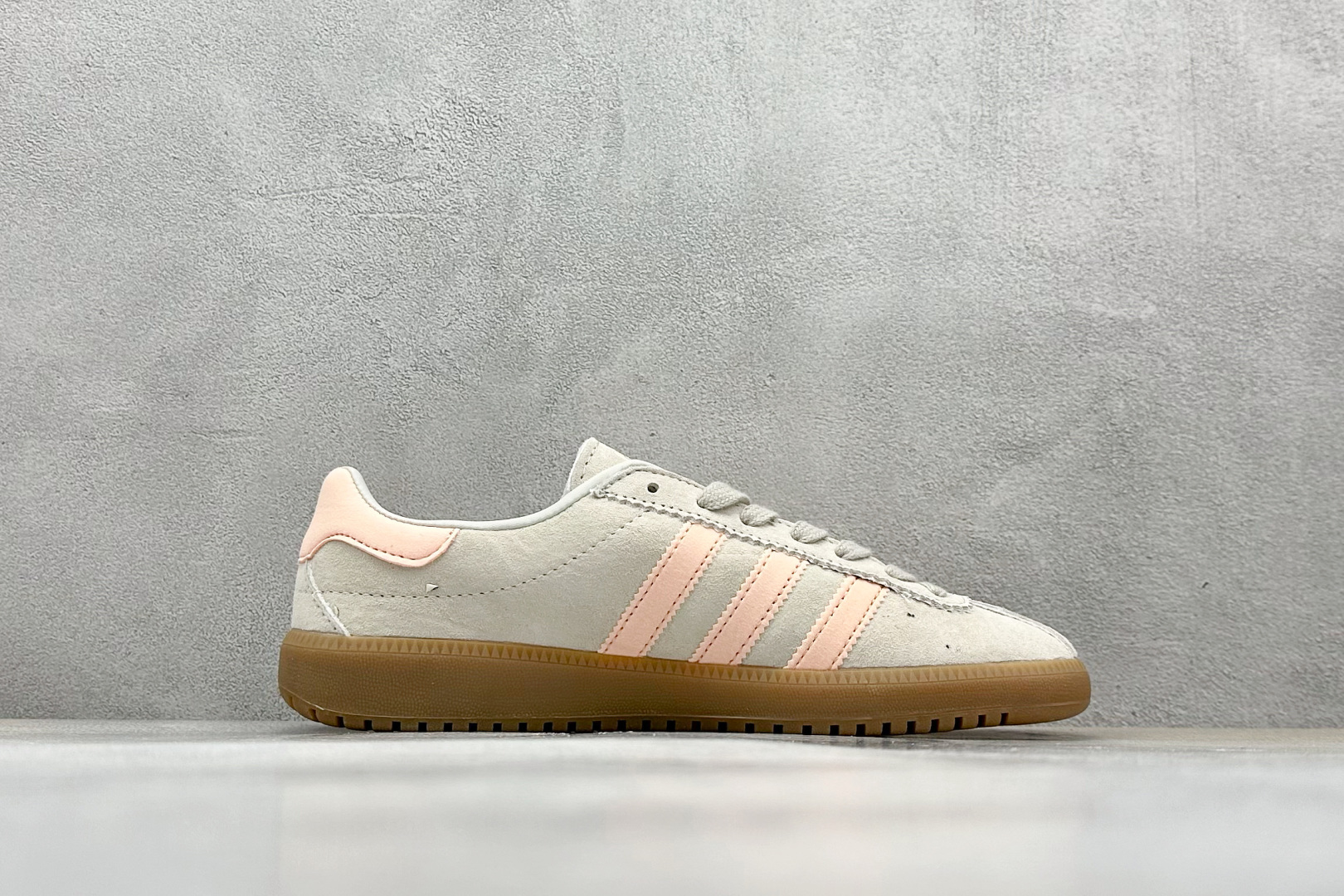 GX版 Adidas Originals Bermuda 绒面麂皮防滑耐磨轻便低帮板鞋 GY7388