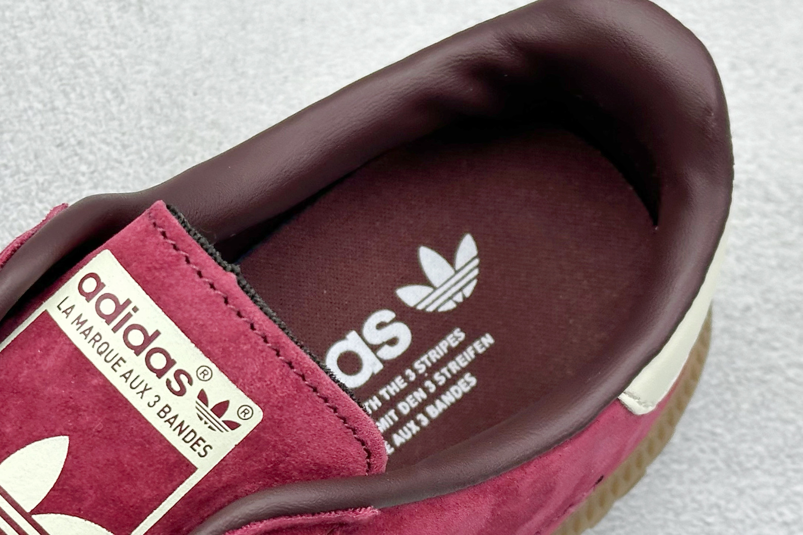 GX版 Adidas Originals Bermuda 绒面麂皮防滑耐磨轻便低帮板鞋 IE7426