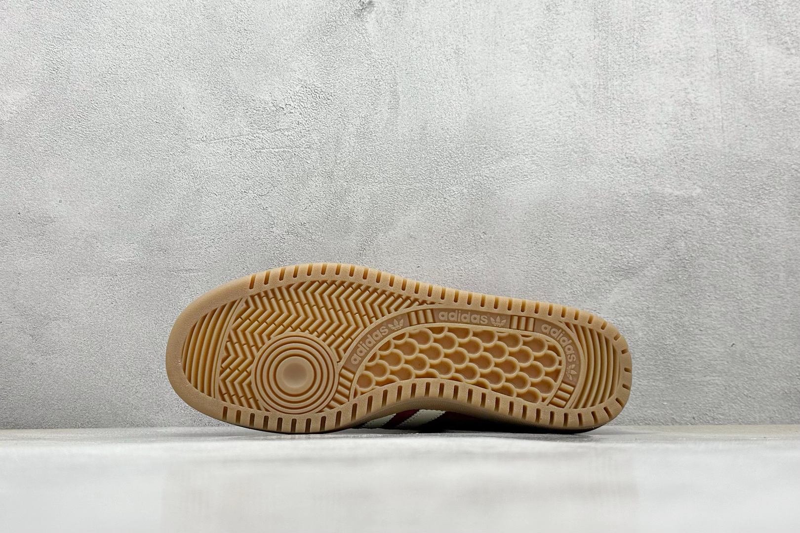 GX版 Adidas Originals Bermuda 绒面麂皮防滑耐磨轻便低帮板鞋 IE7426
