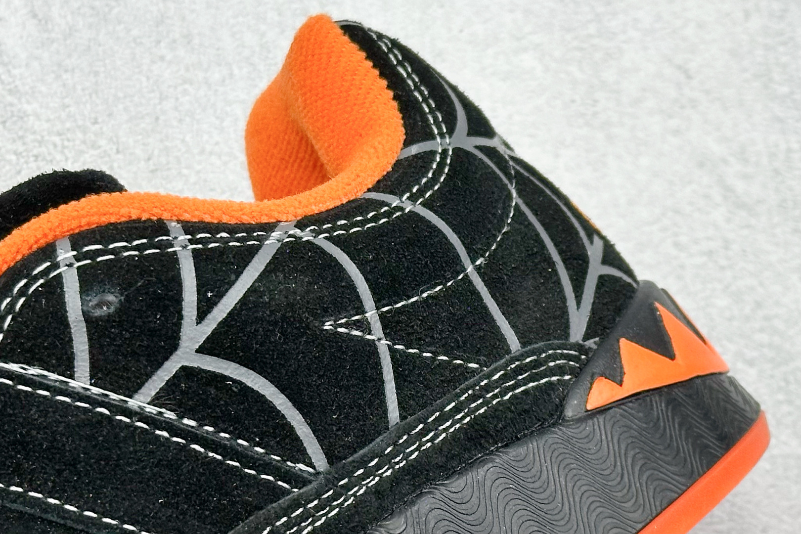 TG版 Adidas Adimatic Low 马蒂奇系列低帮 复古鲨鱼面包鞋运动休闲滑板板鞋 IG4024
