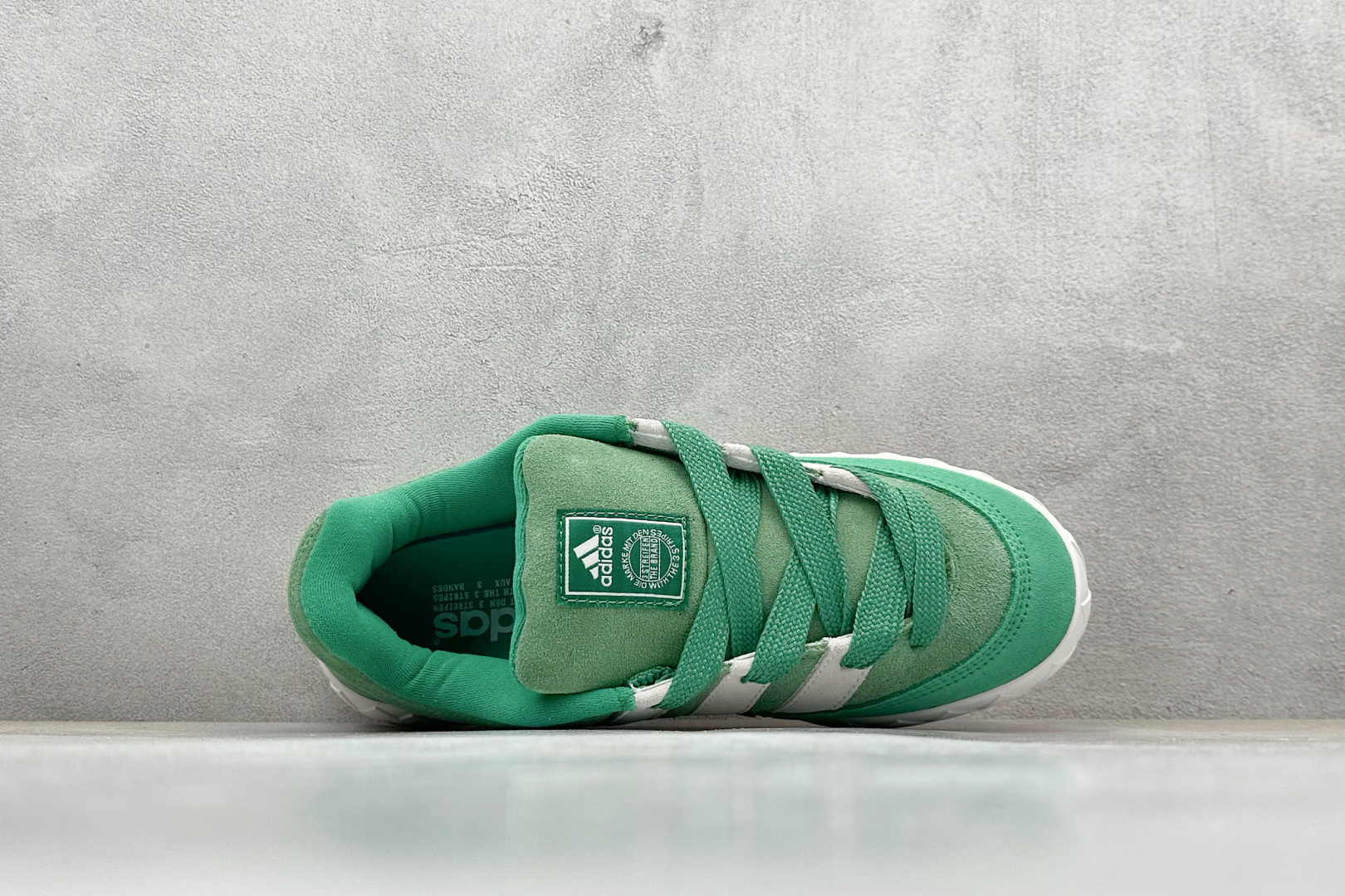 TG版 Adidas Adimatic Low 马蒂奇系列低帮 复古鲨鱼面包鞋运动休闲滑板板鞋 ID8267