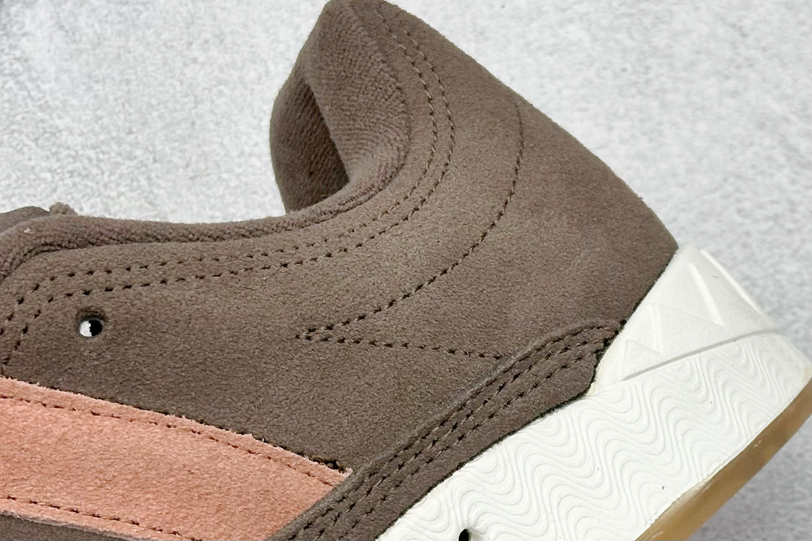 TG版 Adidas Adimatic Low 马蒂奇系列低帮 复古鲨鱼面包鞋运动休闲滑板板鞋 HR0776