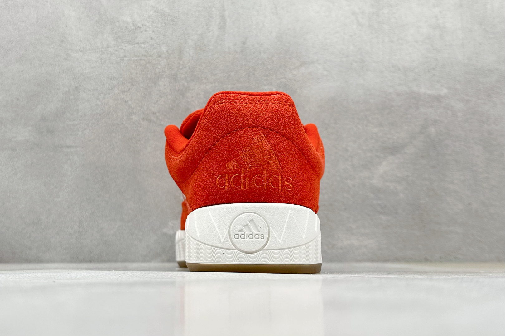 TG版 Adidas Adimatic Low 马蒂奇系列低帮 复古鲨鱼面包鞋运动休闲滑板板鞋 IF8796