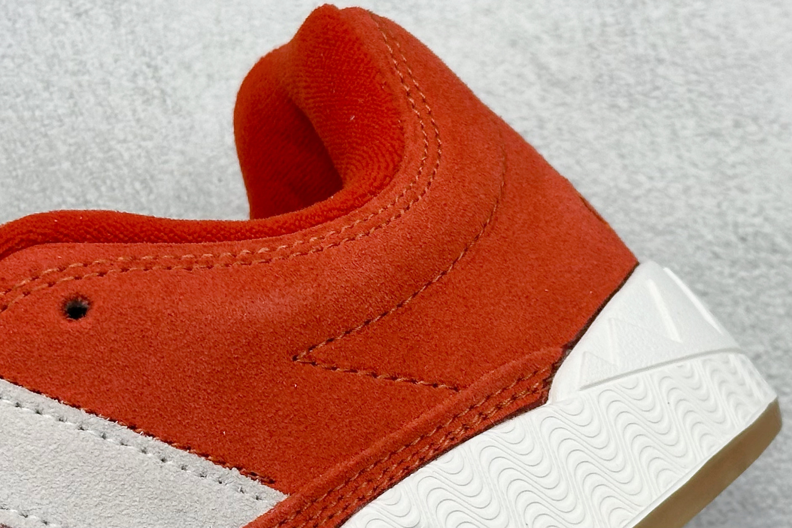 TG版 Adidas Adimatic Low 马蒂奇系列低帮 复古鲨鱼面包鞋运动休闲滑板板鞋 IF8796