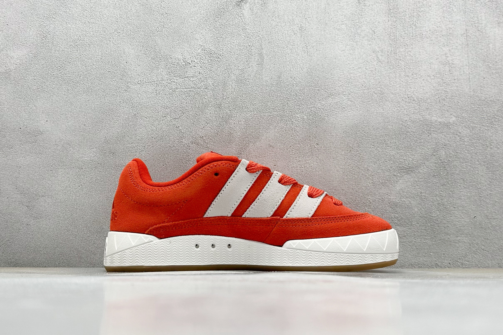 TG版 Adidas Adimatic Low 马蒂奇系列低帮 复古鲨鱼面包鞋运动休闲滑板板鞋 IF8796