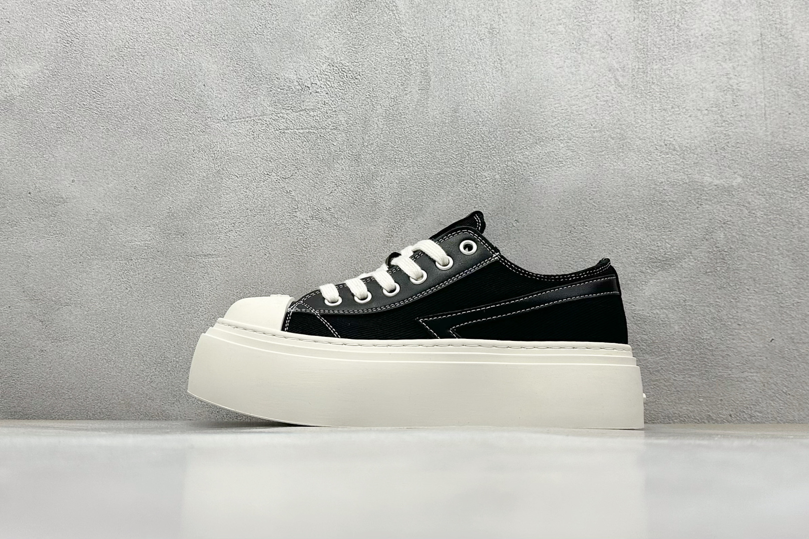 BF版 SMFK 小红书穿搭爆款 国潮当红设计师品牌SMFK Garden Vintage Skate Low 花园系列低帮复古厚底十字花帆布休闲松糕做旧小脏板鞋