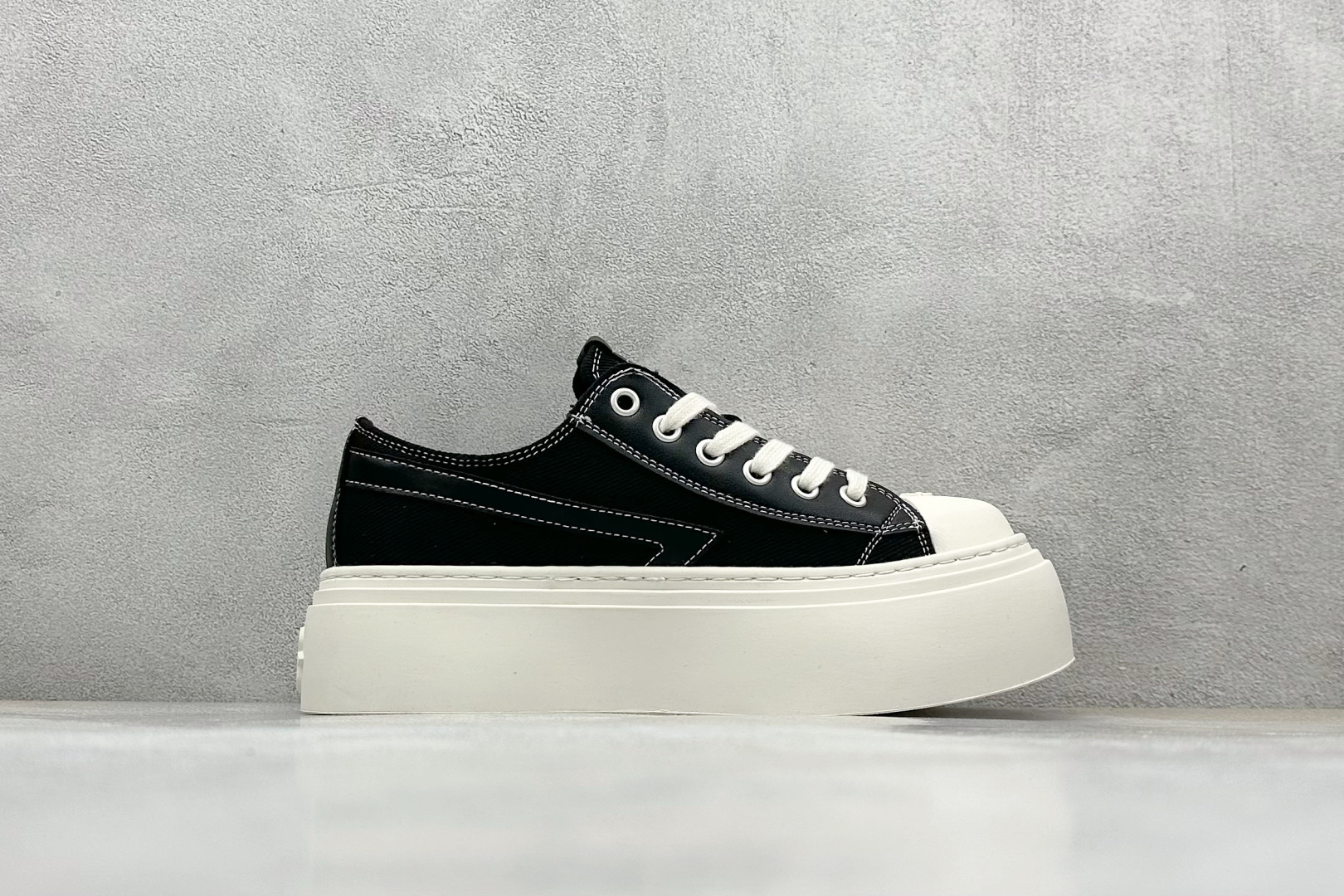 BF版 SMFK 小红书穿搭爆款 国潮当红设计师品牌SMFK Garden Vintage Skate Low 花园系列低帮复古厚底十字花帆布休闲松糕做旧小脏板鞋