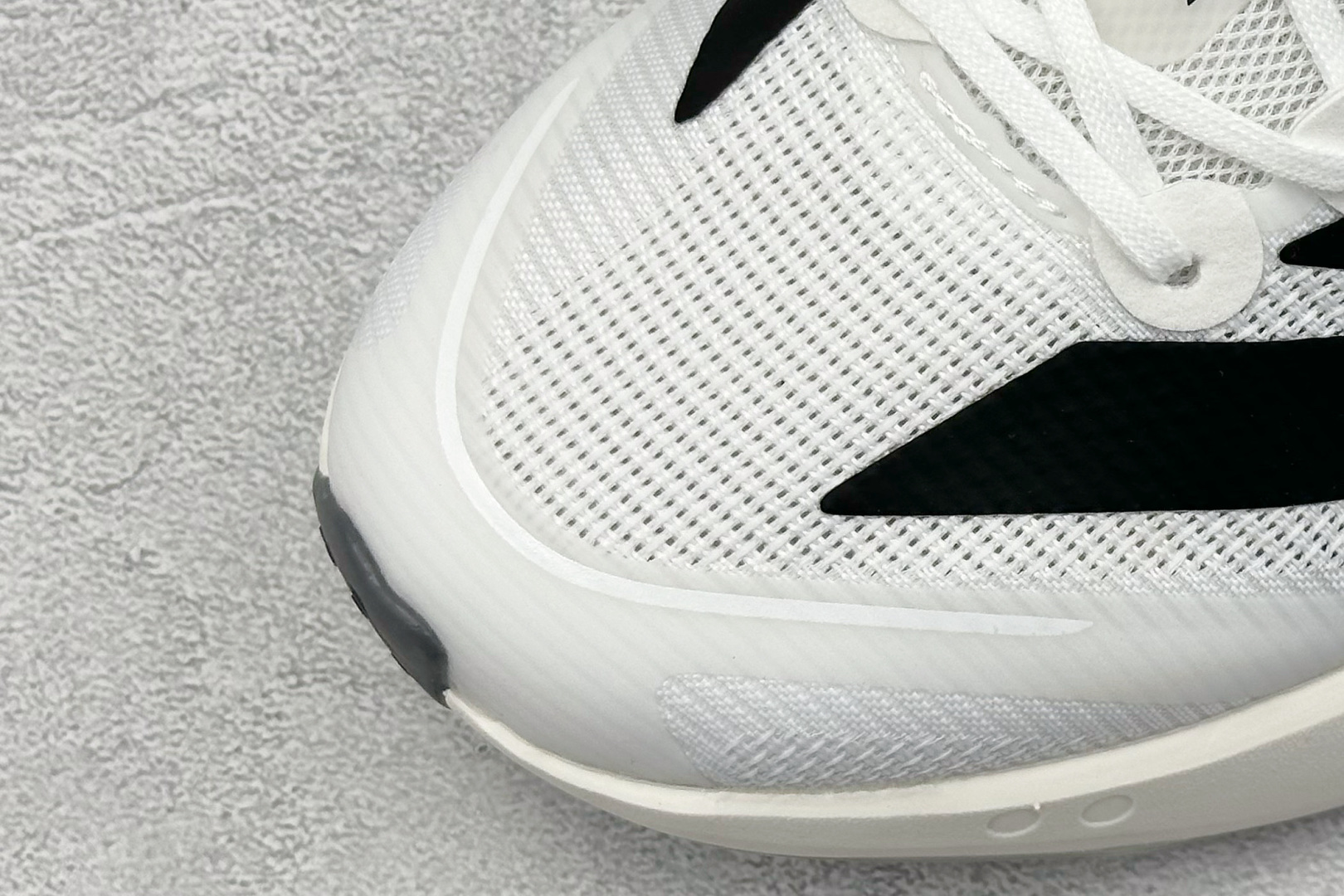 Adidas Adizero Boston 13 轻盈跑鞋 超轻发泡底 缓震透气跑步鞋 JS4939