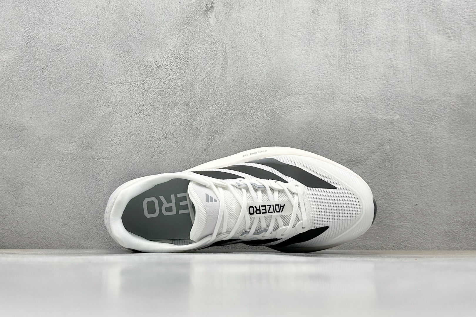 Adidas Adizero Boston 13 轻盈跑鞋 超轻发泡底 缓震透气跑步鞋 JS4939