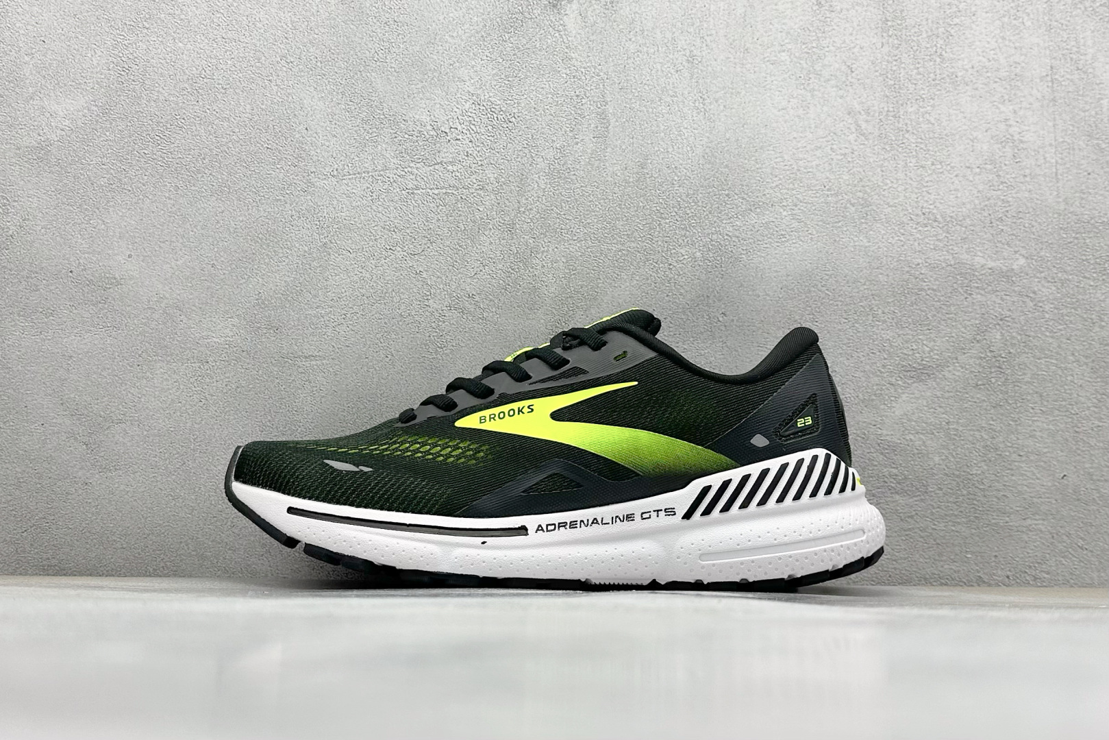 Brooks Adrenaline GTS 23 布鲁克斯网面运动鞋 110391 1D
