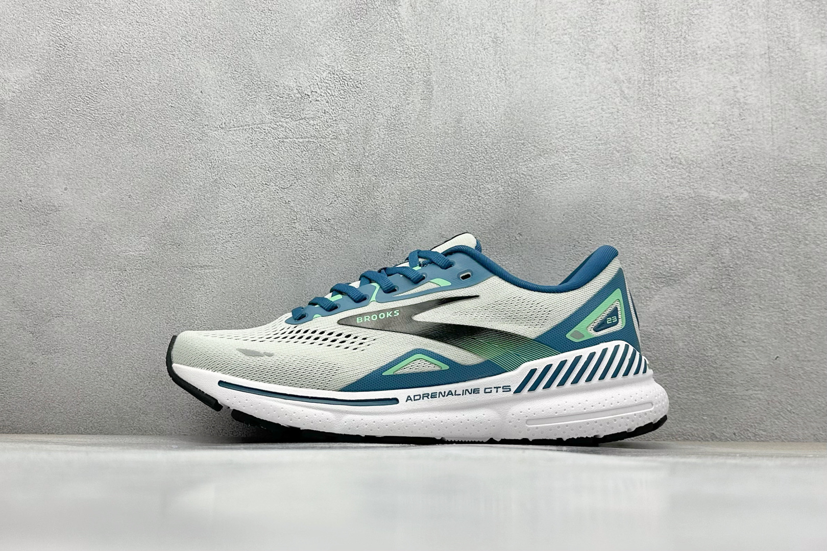 Brooks Adrenaline GTS 23 布鲁克斯网面运动鞋 110391 1D
