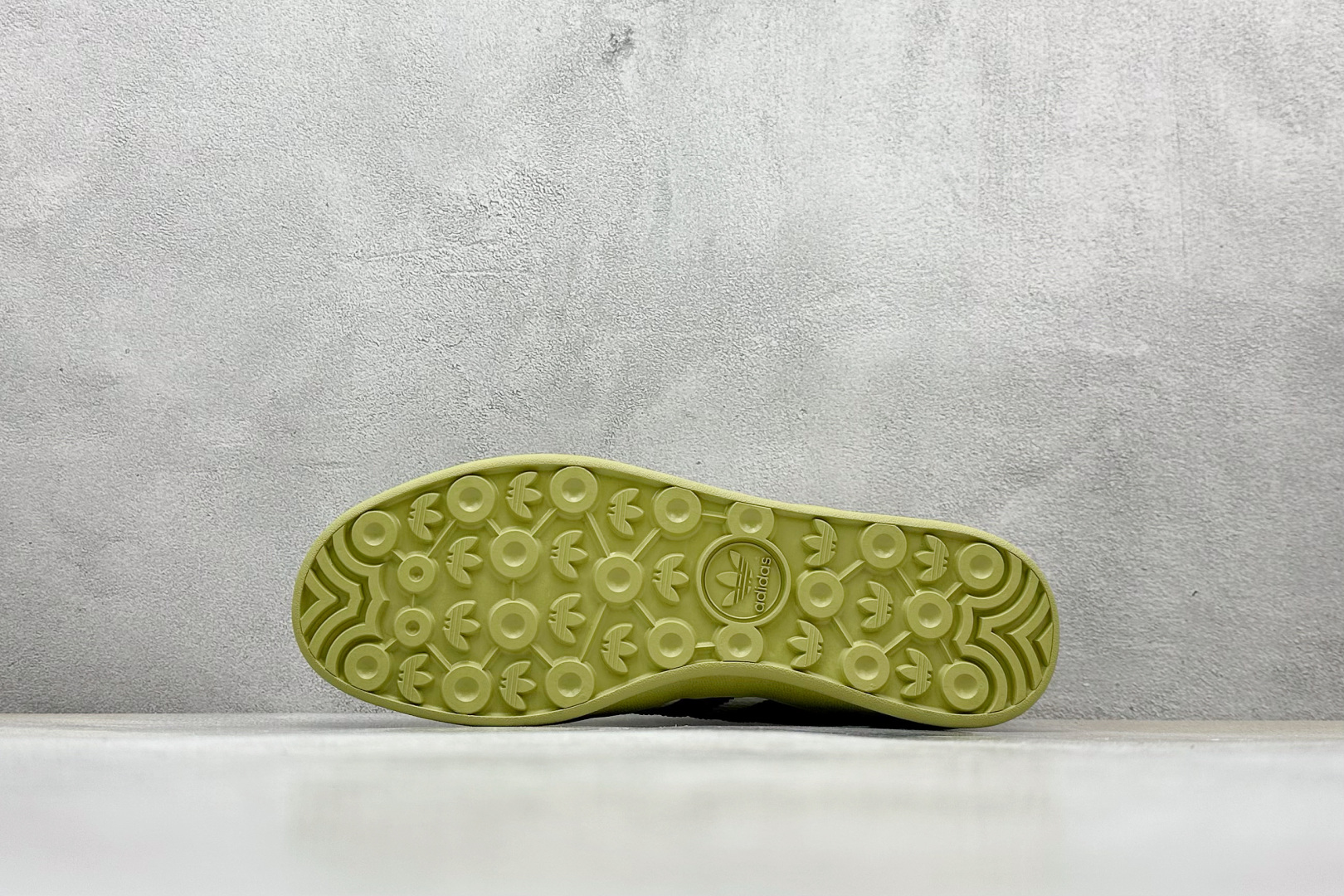 AD Originals Gazelle INdoor x Stussy 三叶草休闲防滑耐磨低帮板鞋 DD6602