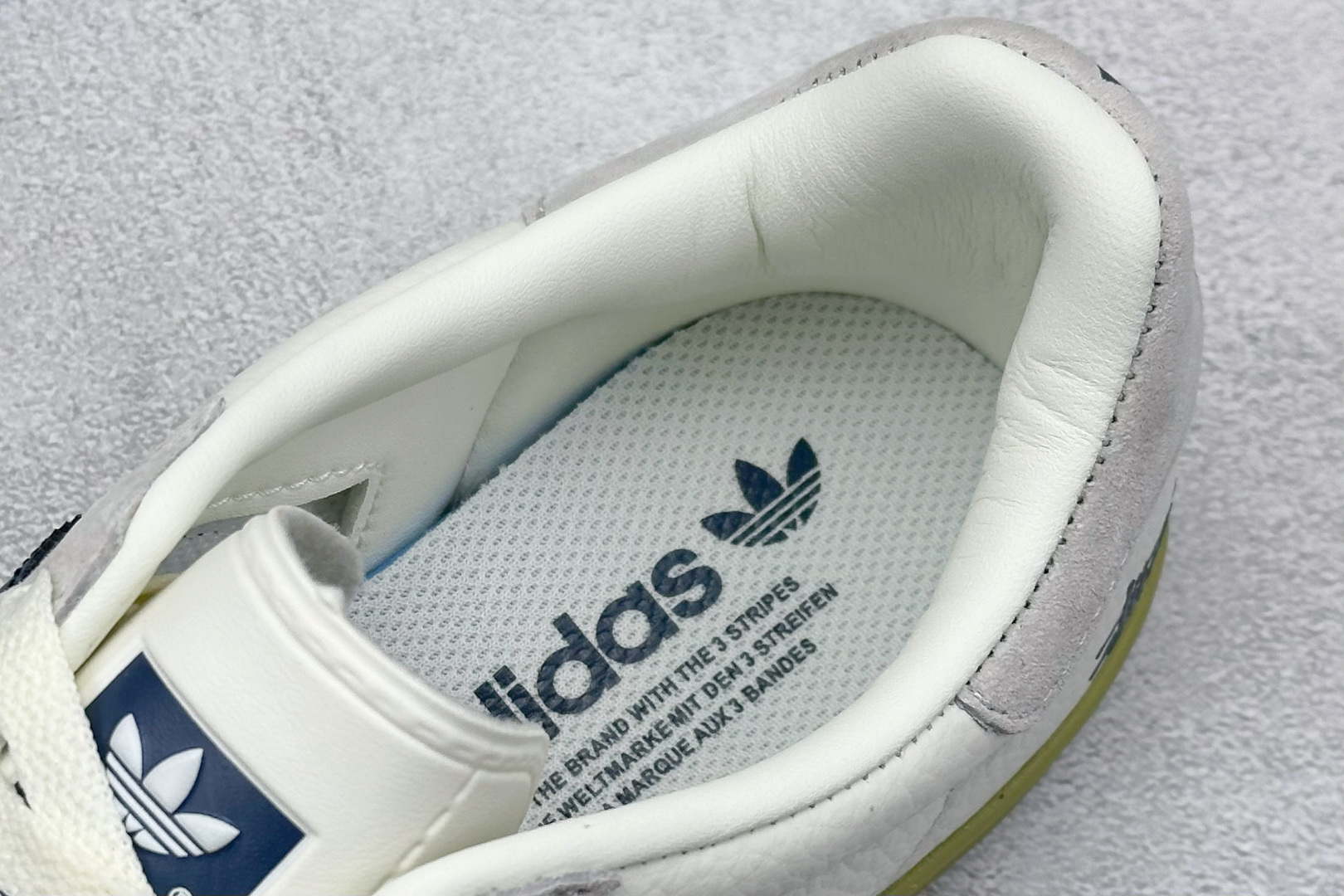 AD Originals Gazelle INdoor x Stussy 三叶草休闲防滑耐磨低帮板鞋 DD6602