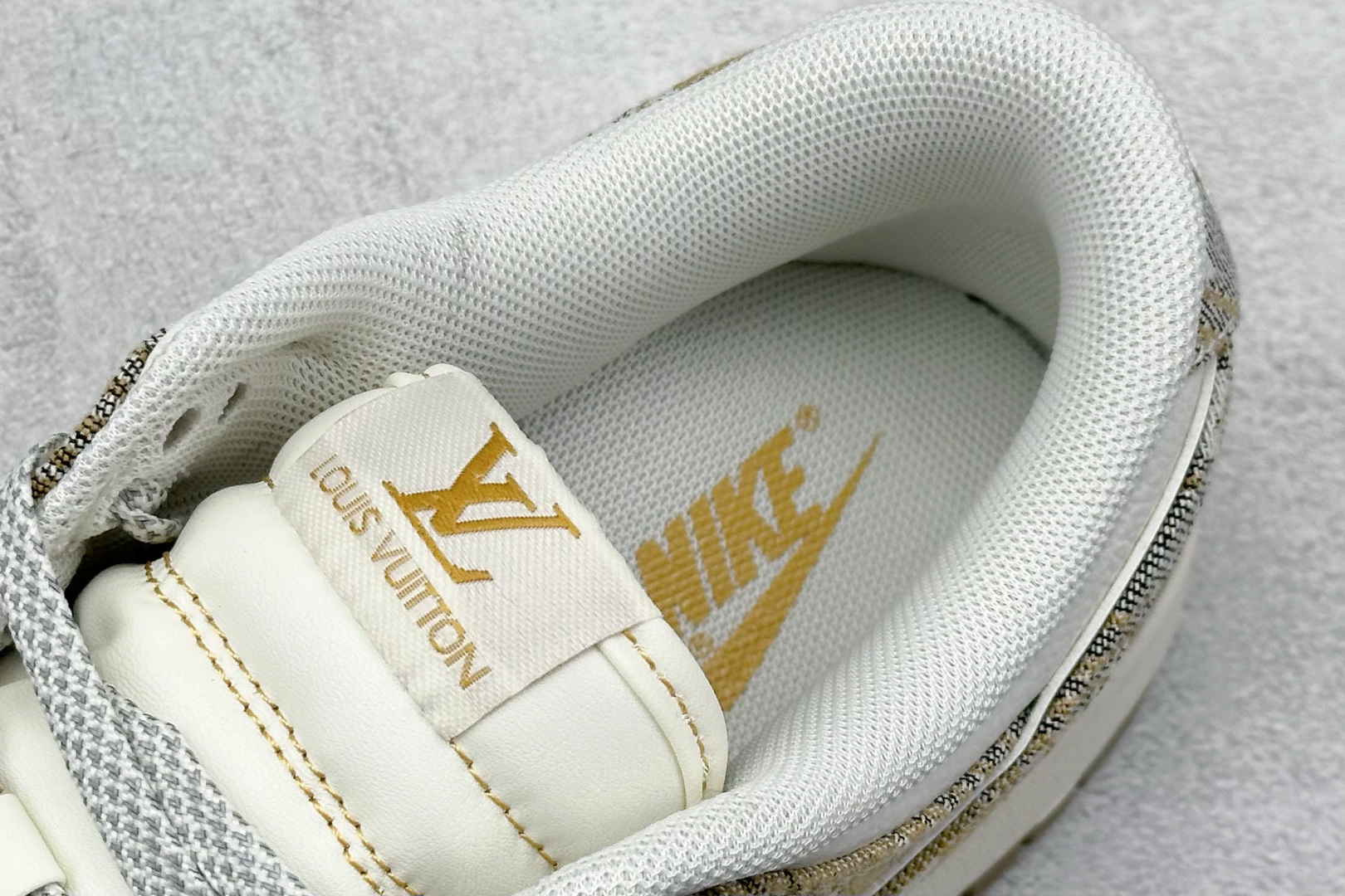 SC版 Nike SB Dunk Low LV联名 卡其灰 周年高端定制 低帮休闲板鞋 SC9772-810
