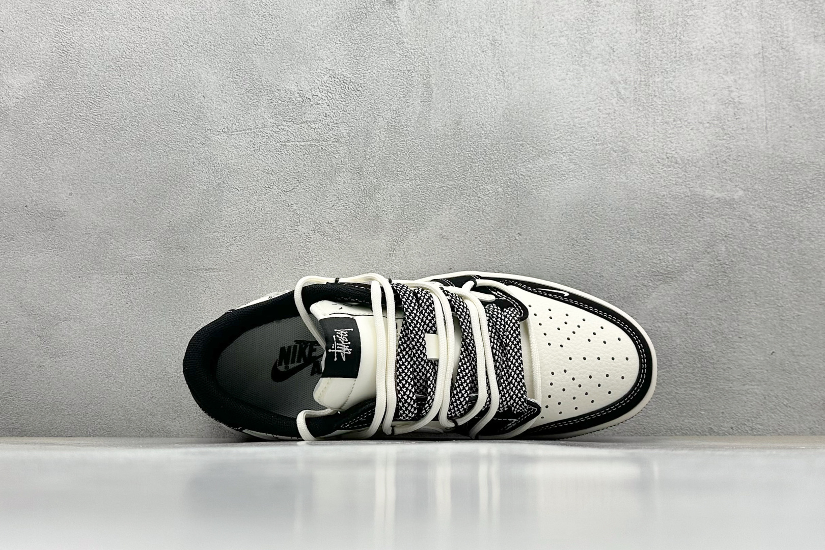 Fragment x TS x Air Jordan 1 Low x 斯图西 绑带 三方联名倒钩低帮 SJ0086-131