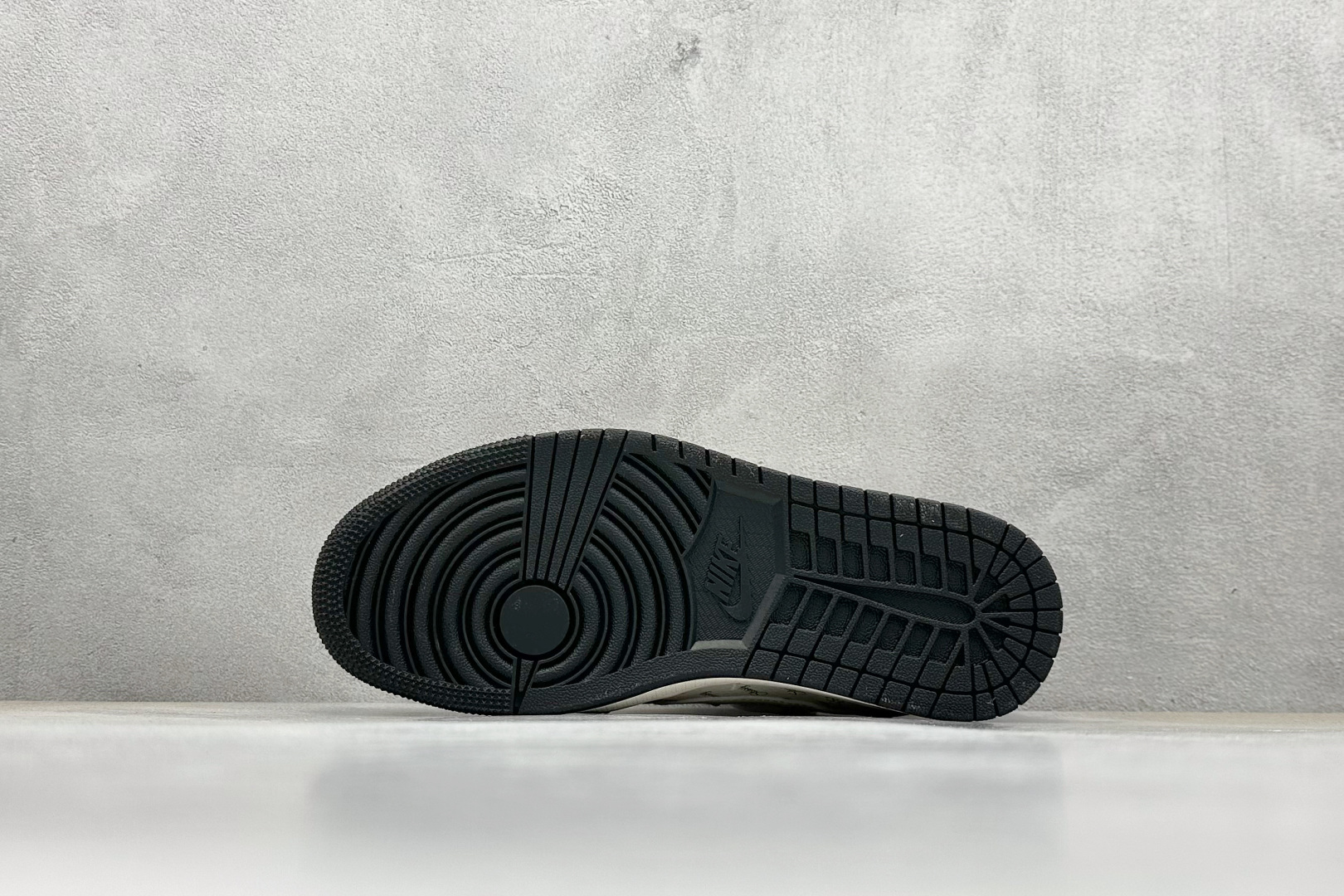 Fragment x TS x Air Jordan 1 Low x 斯图西 绑带 三方联名倒钩低帮 SJ0086-131