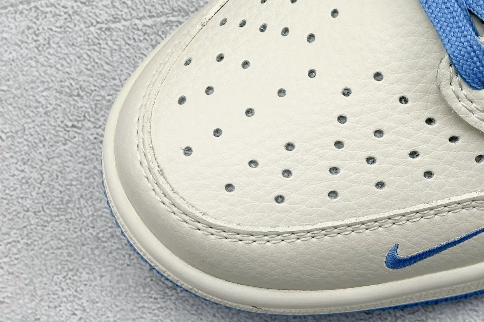 Travis Scott x Fragment Design x Air Jordan 1 Low OG SP AJ1 迪奥联名 天蓝米白 低帮文化休闲板鞋 LD2025-028