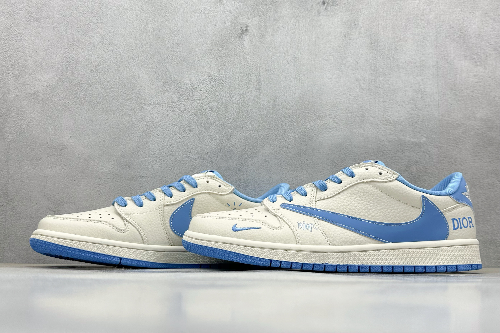 Travis Scott x Fragment Design x Air Jordan 1 Low OG SP AJ1 迪奥联名 天蓝米白 低帮文化休闲板鞋 LD2025-028