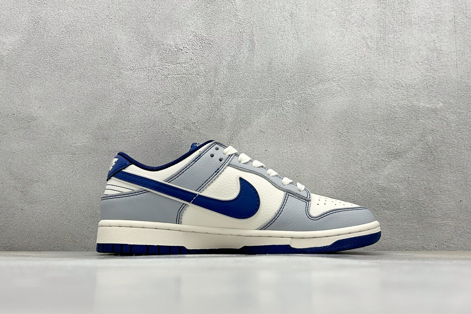 Nike SB Dunk Low 斯图西联名 英文蓝勾 周年高端定制 低帮休闲板鞋 XS6089-595