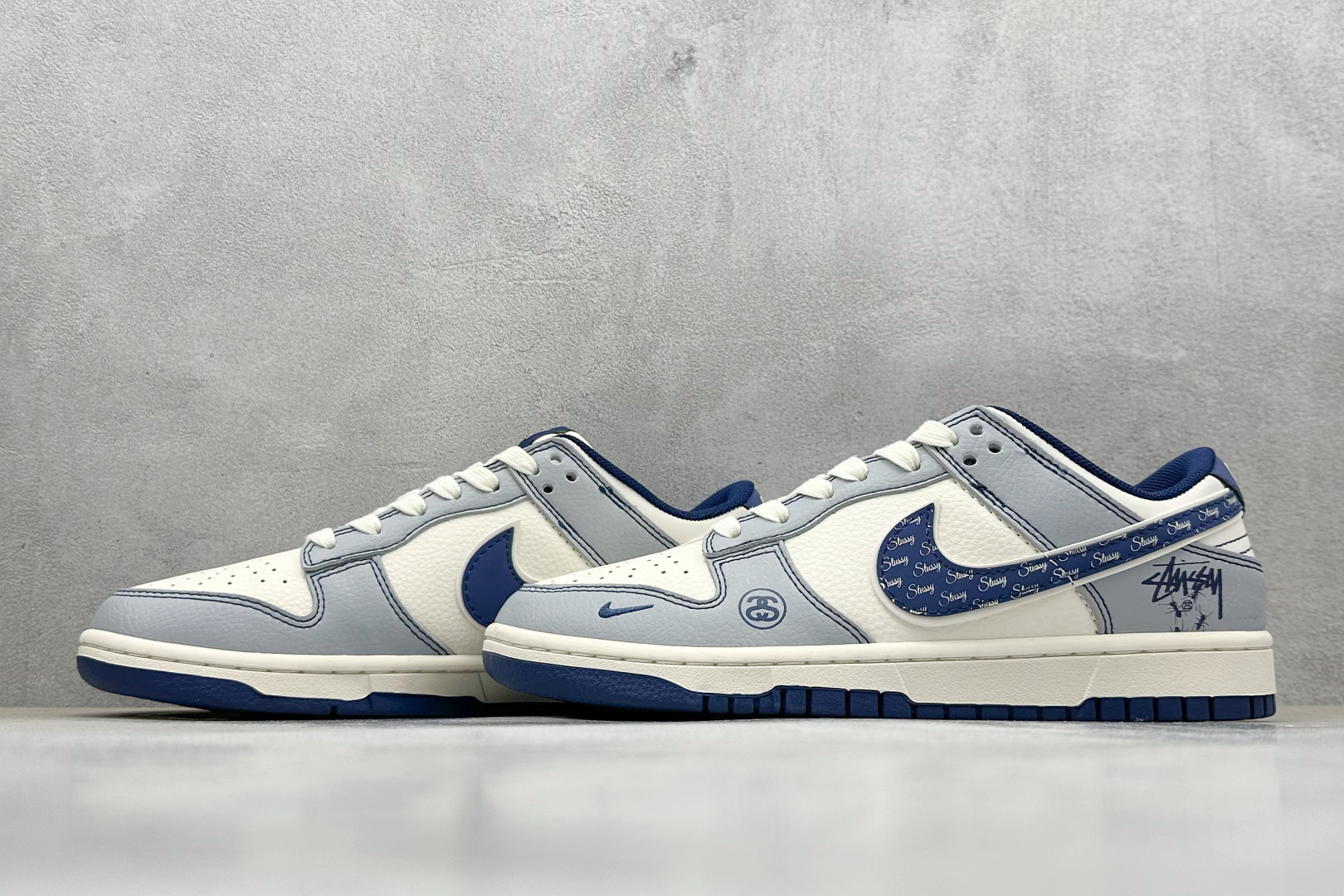 Nike SB Dunk Low 斯图西联名 英文蓝勾 周年高端定制 低帮休闲板鞋 XS6089-595