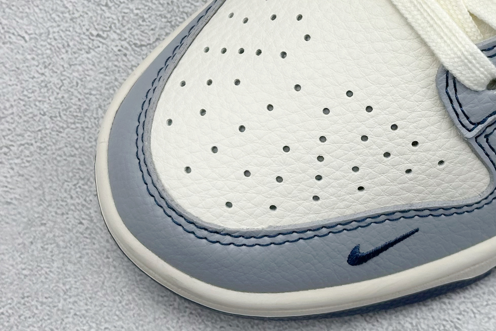 Nike SB Dunk Low 斯图西联名 英文蓝勾 周年高端定制 低帮休闲板鞋 XS6089-595
