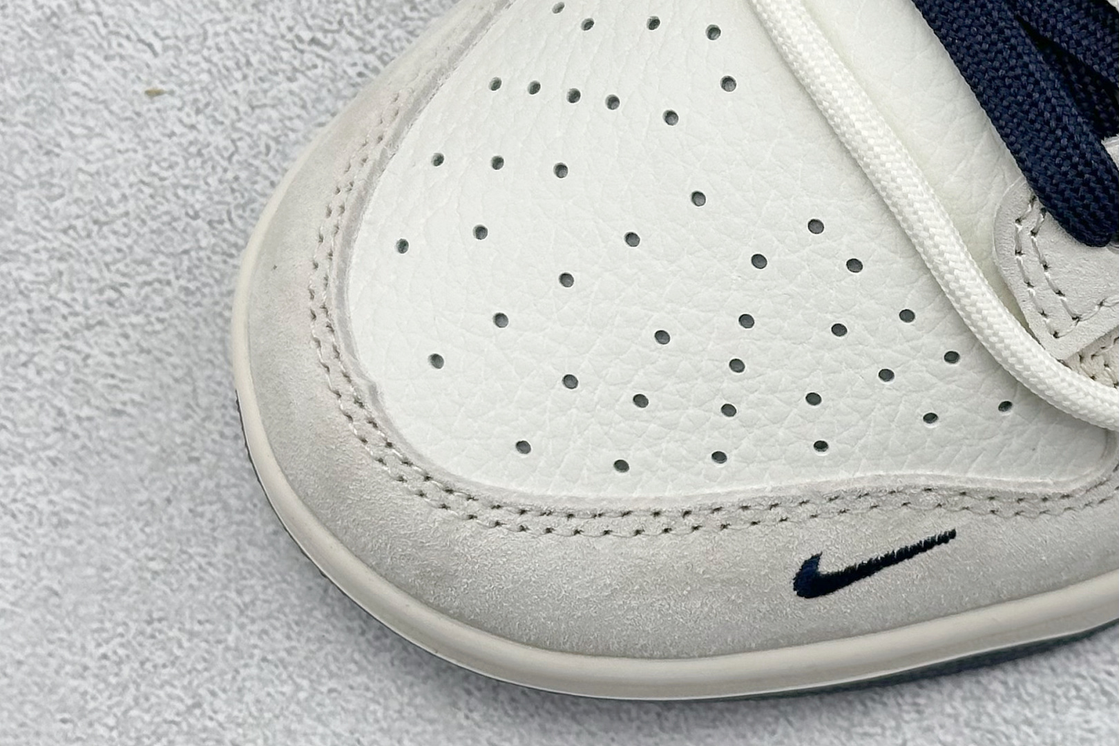 Nike SB Dunk Low 斯图西联名 绑带蓝勾 周年高端定制 低帮休闲板鞋 DM6868-088