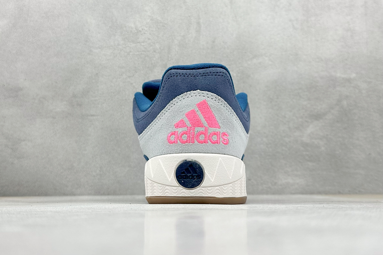 TG版 Adidas Adimatic Low 马蒂奇系列低帮 复古鲨鱼面包鞋运动休闲滑板板鞋 IF4347