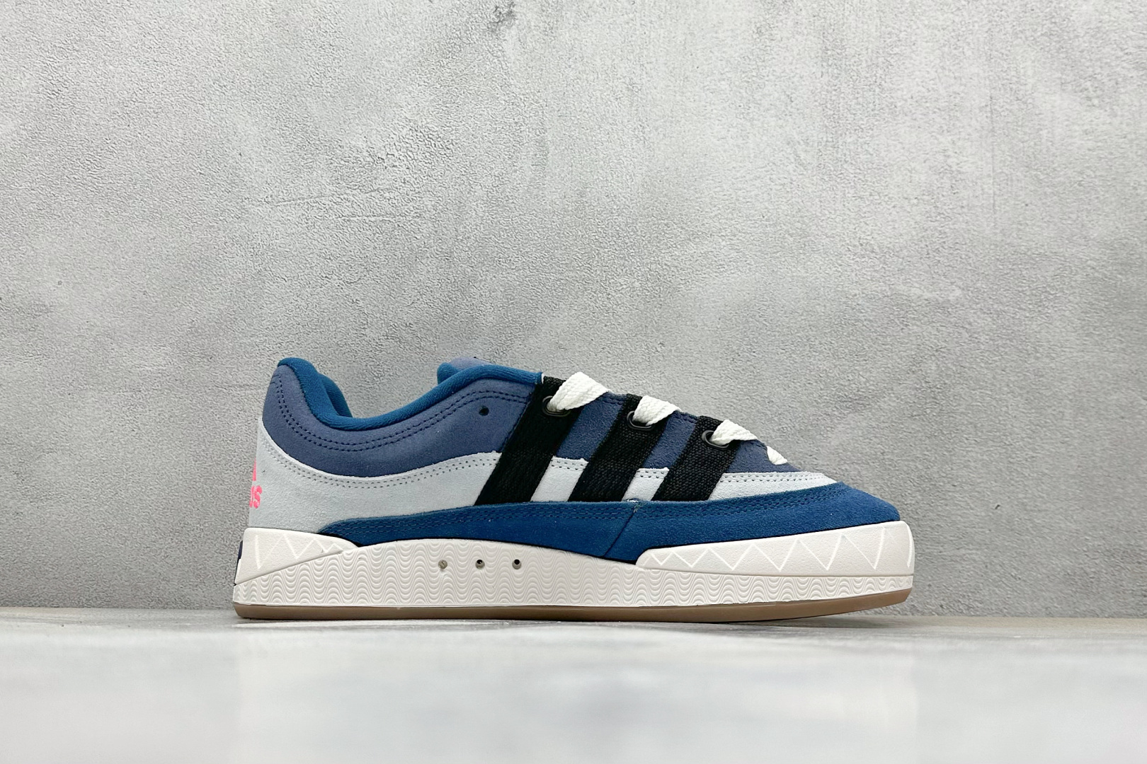 TG版 Adidas Adimatic Low 马蒂奇系列低帮 复古鲨鱼面包鞋运动休闲滑板板鞋 IF4347