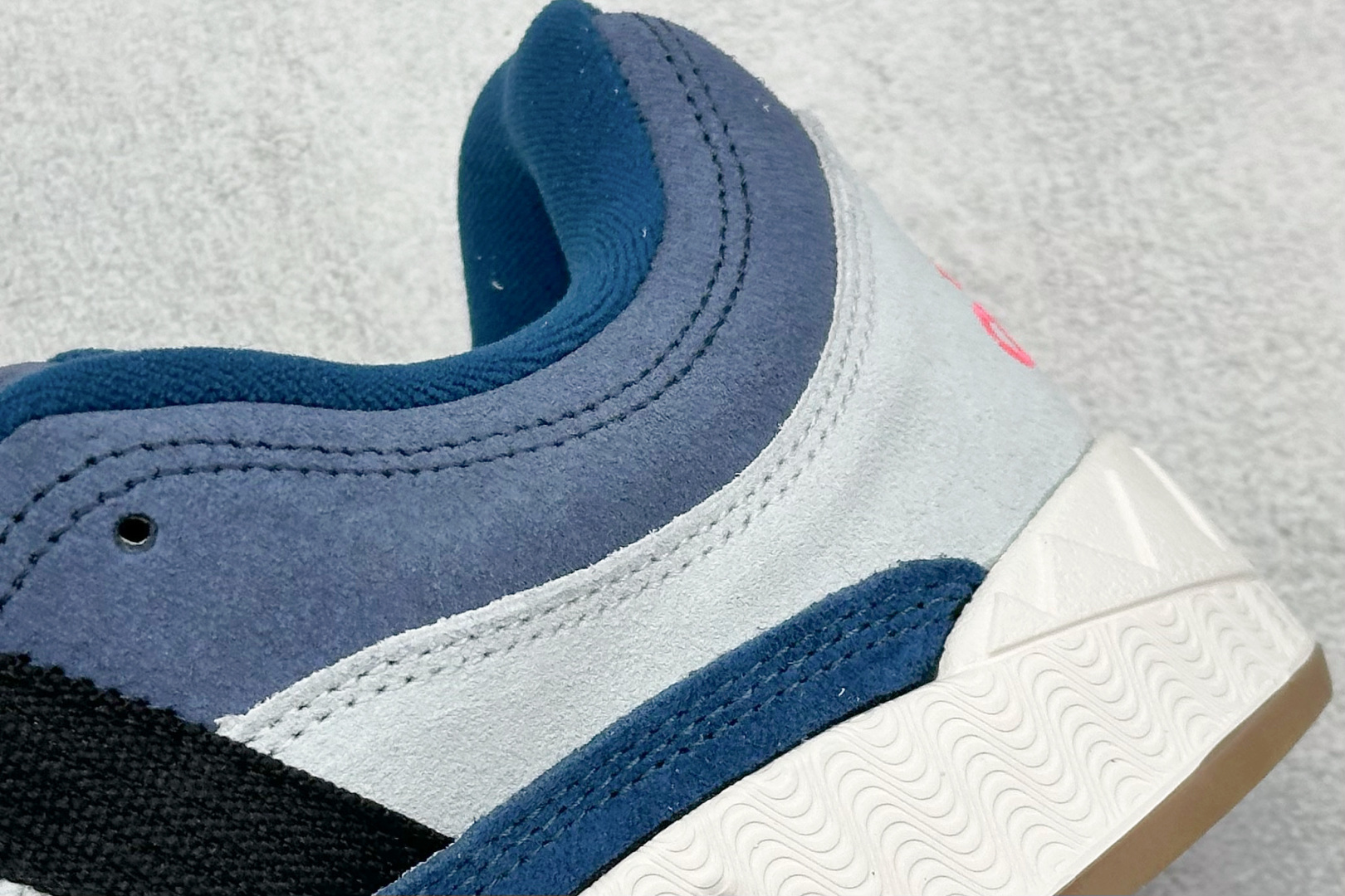 TG版 Adidas Adimatic Low 马蒂奇系列低帮 复古鲨鱼面包鞋运动休闲滑板板鞋 IF4347