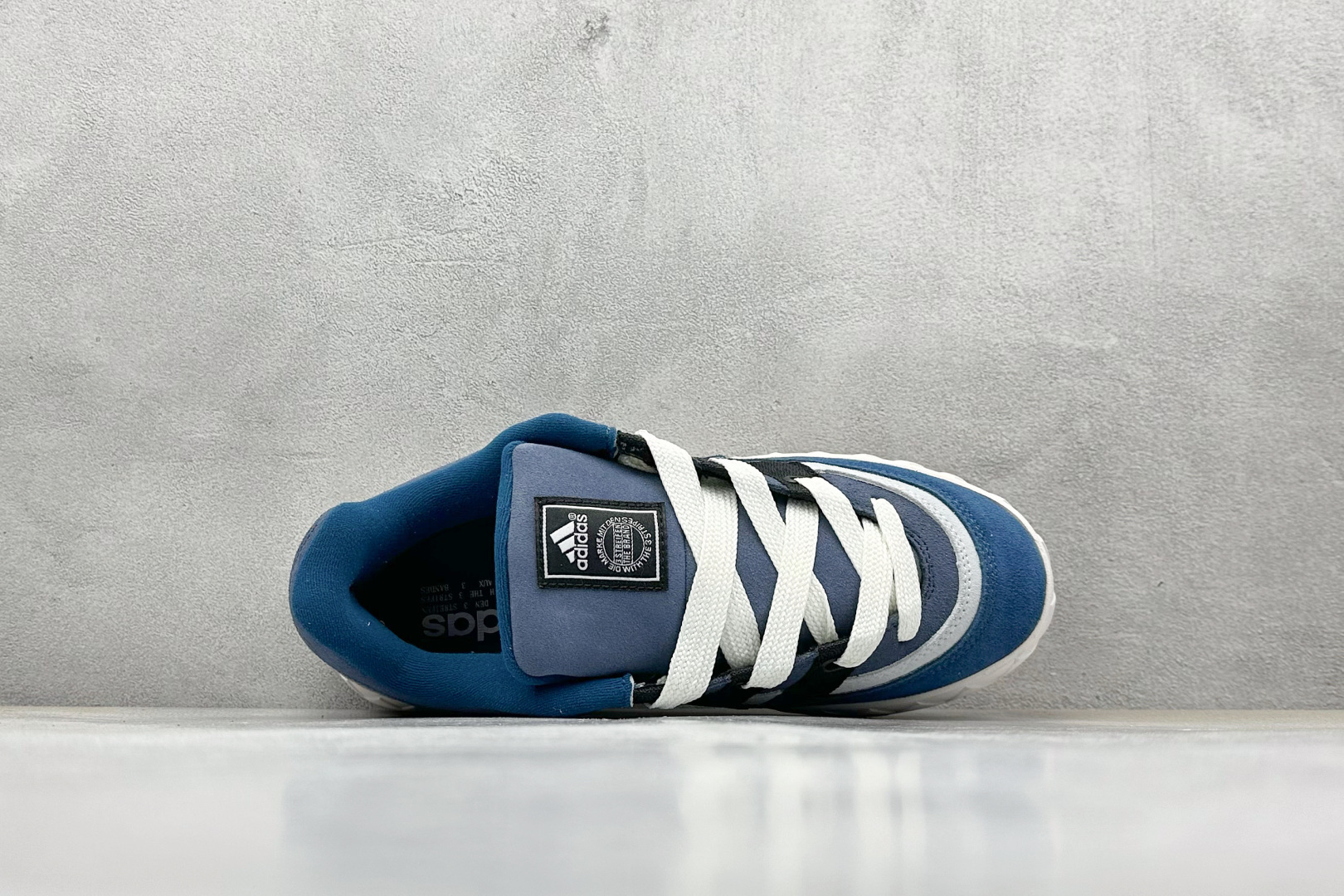 TG版 Adidas Adimatic Low 马蒂奇系列低帮 复古鲨鱼面包鞋运动休闲滑板板鞋 IF4347