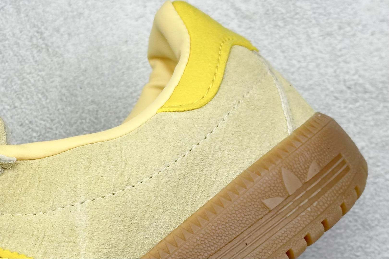 GX版 Adidas Originals Bermuda 绒面麂皮防滑耐磨轻便低帮板鞋 IH0301