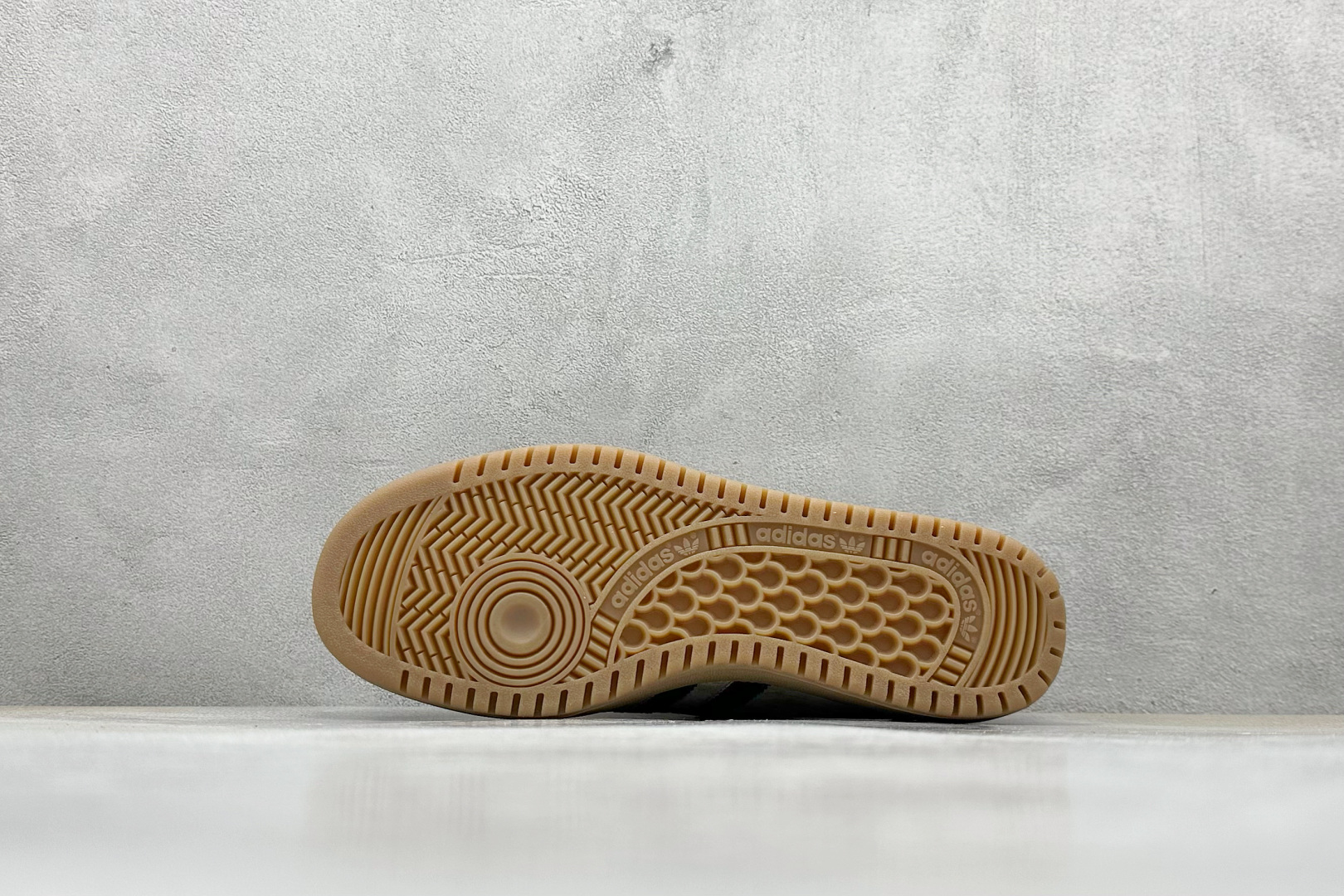 GX版 Adidas Originals Bermuda 绒面麂皮防滑耐磨轻便低帮板鞋 JI4280