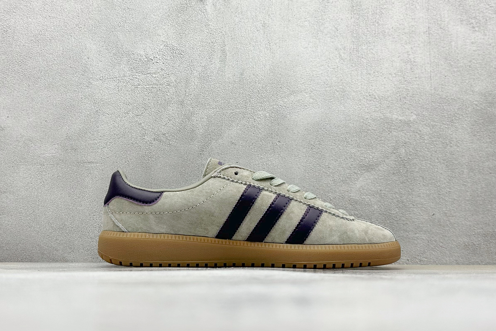 GX版 Adidas Originals Bermuda 绒面麂皮防滑耐磨轻便低帮板鞋 JI4280